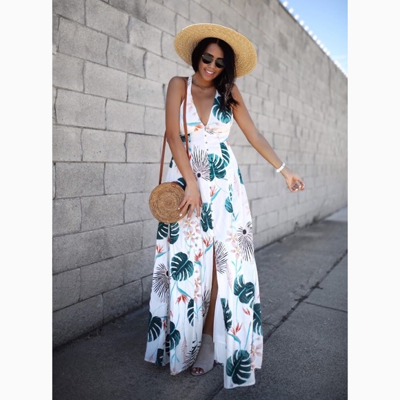 Vici Dresses & Skirts - Vici Doll Maxi Dress size Large Palm Print